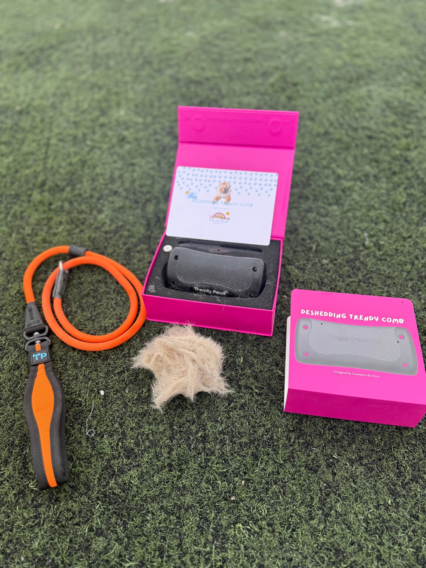 Stop the Shedding - Groom Your Dog at Home with our Deshedding Trendy Comb!